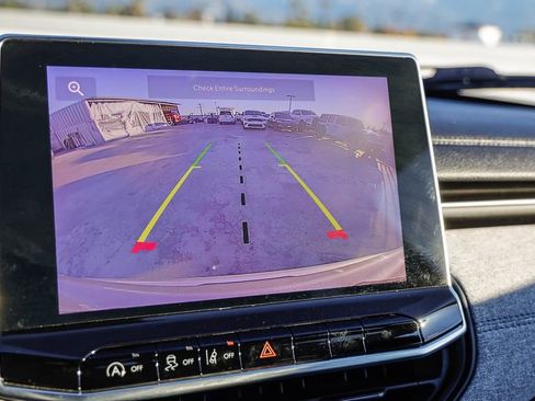 Certified 2023 Jeep Compass Latitude image 27