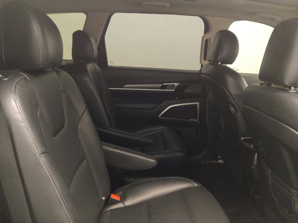 Used 2021 Kia Telluride S FWD image 19