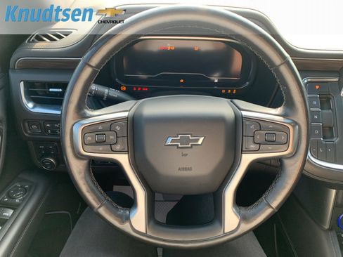 Used 2022 Chevrolet Suburban Z71 w/ Off-Road Capability Package AWD/4WD image 22