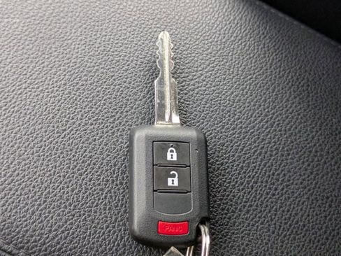 Used 2025 Mitsubishi Outlander Sport ES AWD/4WD image 31