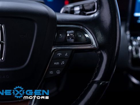 Used 2022 Lincoln Navigator Reserve AWD/4WD image 17