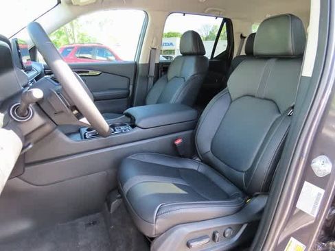 New 2025 Honda Pilot EX-L image 11