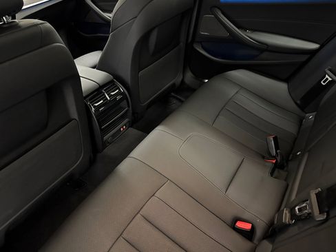 Certified 2023 BMW 530e w/ Premium Package image 28