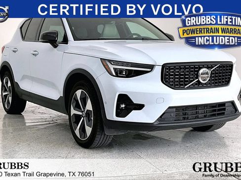 Used 2026 Volvo XC40 B5 Plus AWD/4WD image 1