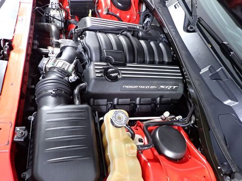 Used 2015 Dodge Challenger R/T Scat Pack w/ Scat Pack Stripe Group image 11