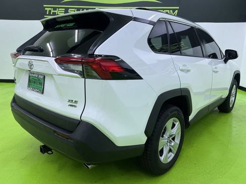 Used 2019 Toyota RAV4 XLE w/ Convenience Package AWD/4WD image 10