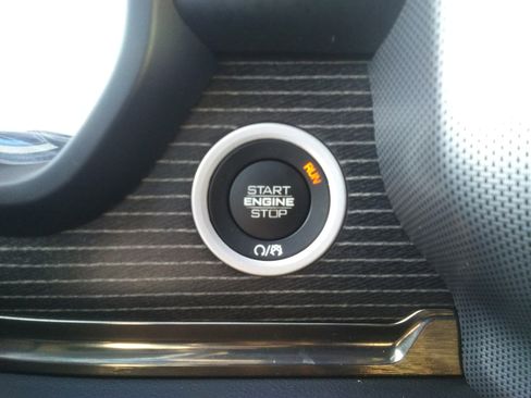 Used 2021 RAM 1500 Limited image 15