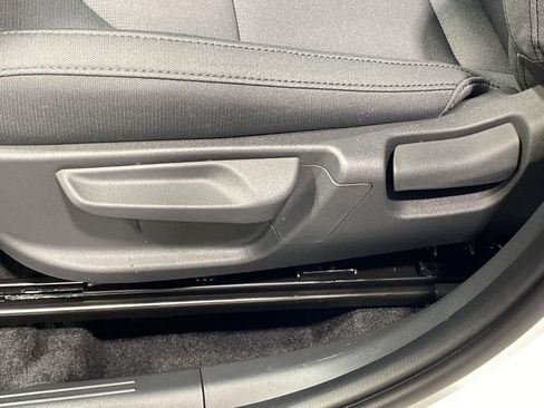New 2026 Kia Niro LX FWD image 13