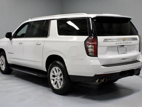 Used 2023 Chevrolet Suburban Premier AWD/4WD image 9