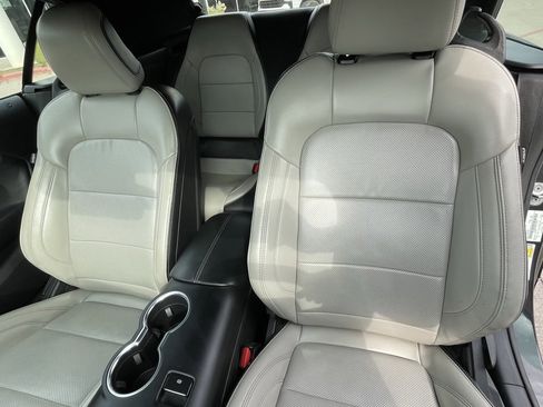 Used 2024 Ford Mustang Premium image 21