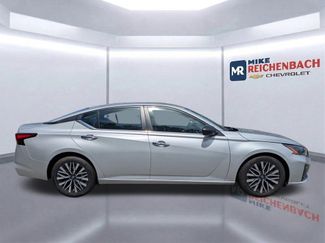 Used 2024 Nissan Altima 2.5 SV video 3