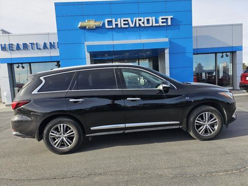 Used 2020 INFINITI QX60 Luxe w/ Essential Package image 2