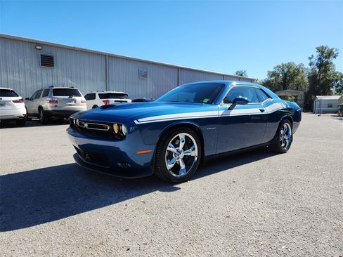 Certified 2021 Dodge Challenger R/T w/ Plus Package image 2