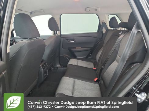 Used 2025 Nissan Rogue SV FWD image 28