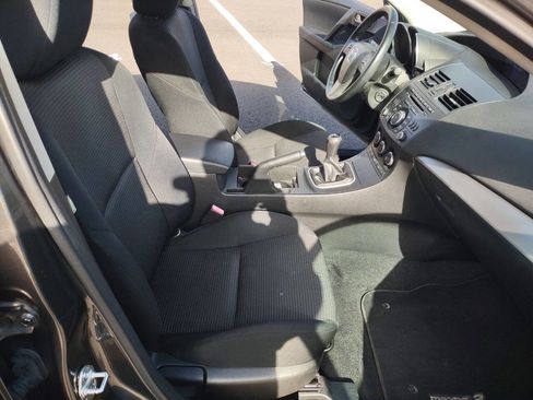 Used 2013 MAZDA MAZDA3 i Touring image 18