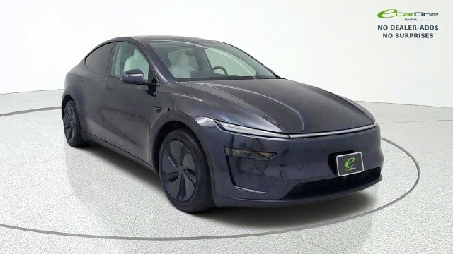 Used 2026 Tesla Model Y 2WD image 1