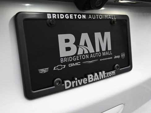 Used 2023 Chrysler Voyager LX image 30