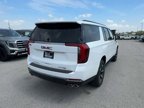 New 2026 GMC Yukon XL AT4 w/ AT4 Premium Plus Package AWD/4WD image 8