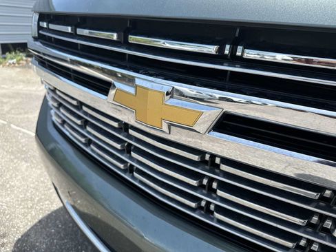 Certified 2023 Chevrolet Suburban Premier RWD image 10