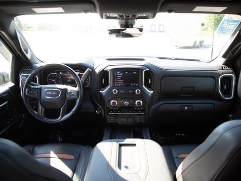 Used 2021 GMC Sierra 3500 AT4 w/ AT4 Premium Plus Package AWD/4WD image 16