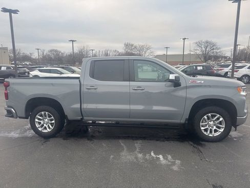 Used 2024 Chevrolet Silverado 1500 LT w/ Z71 Off-Road Package image 5