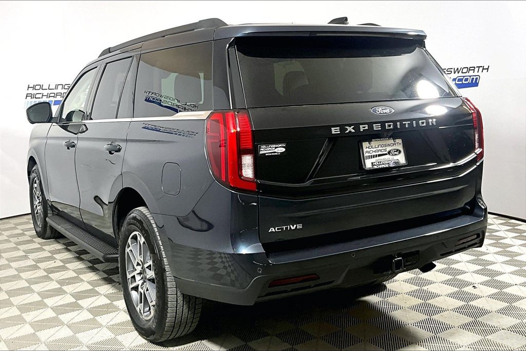Used 2026 Ford Expedition Active RWD image 8