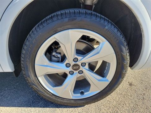 Used 2025 Audi Q5 2.0T Premium Plus w/ Premium Plus Package image 11