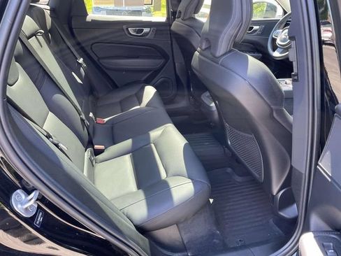 Used 2023 Volvo XC60 B5 Plus w/ Climate Package AWD/4WD image 20