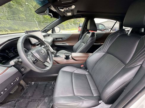 Used 2023 Toyota Venza Limited AWD/4WD image 26