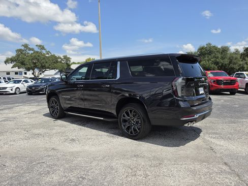 New 2026 Chevrolet Suburban Premier w/ Sun And Tow Package RWD image 8