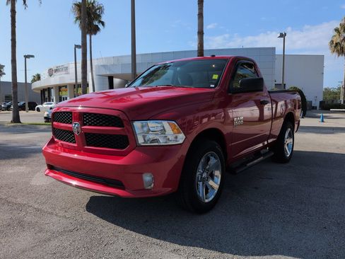 Certified 2022 RAM 1500 Express w/ Express Value Package AWD/4WD image 8