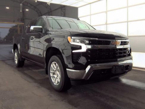 Used 2023 Chevrolet Silverado 1500 LT AWD/4WD image 4