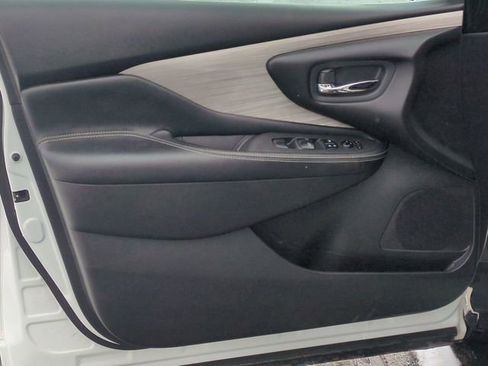 Used 2017 Nissan Murano SV AWD/4WD image 22