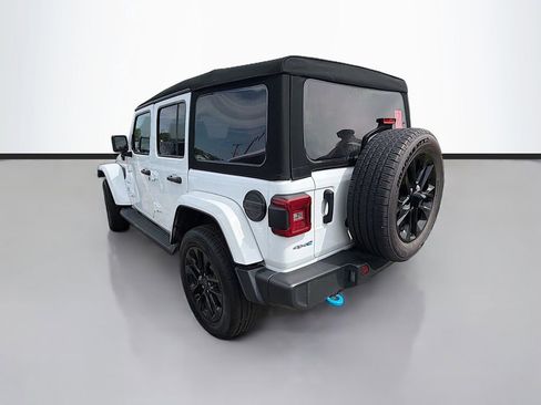Used 2024 Jeep Wrangler Unlimited Sahara AWD/4WD image 6
