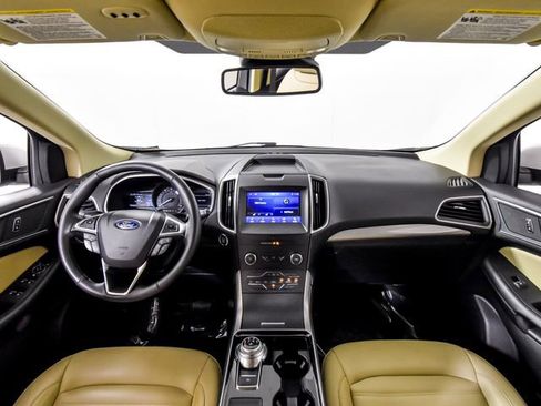 Used 2020 Ford Edge SEL w/ Convenience Package image 3