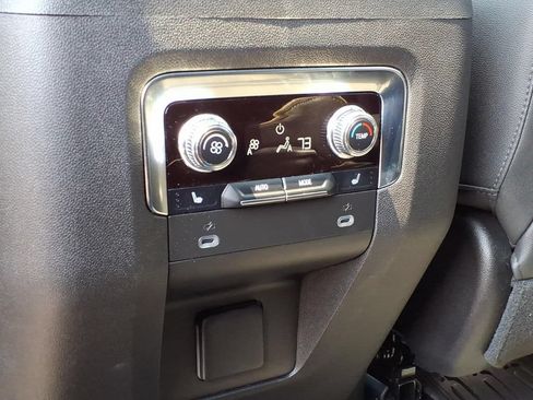 Used 2023 GMC Yukon XL SLT w/ SLT Premium Package AWD/4WD image 22