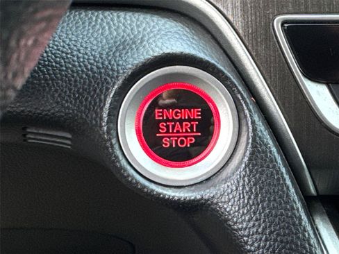 Used 2018 Honda Accord LX image 31