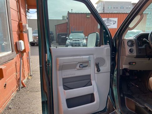 Used 2009 Ford E-350 and Econoline 350 XL image 13
