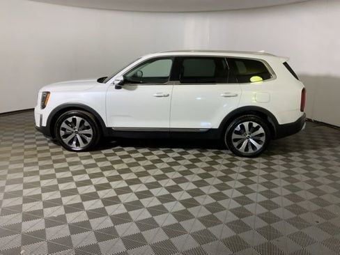 Used 2020 Kia Telluride EX w/ EX Premium Package AWD/4WD image 13
