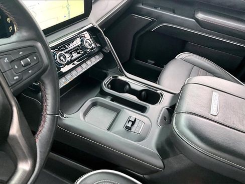 Used 2025 GMC Sierra 2500 AT4X w/ AT4X AEV Edition image 15