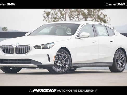 New 2026 BMW 530i w/ Premium Package image 1