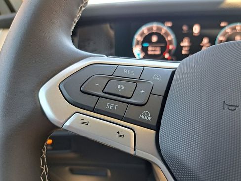 New 2026 Volkswagen Tiguan SE image 15