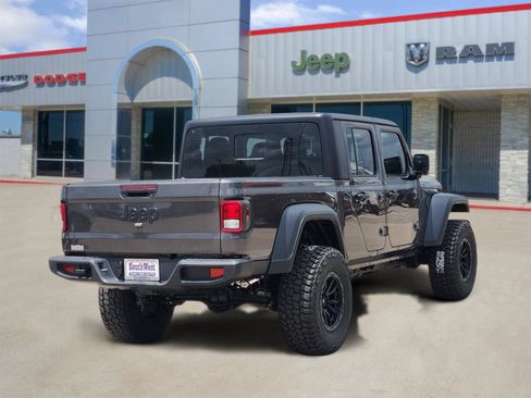New 2026 Jeep Gladiator Sport AWD/4WD image 4