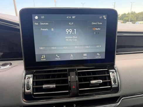 Used 2019 Lincoln Navigator Reserve AWD/4WD image 24
