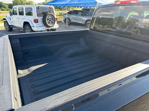 Used 2022 Nissan Frontier S w/ Technology Package AWD/4WD image 6