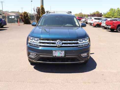 Used 2018 Volkswagen Atlas SEL Premium AWD/4WD image 2