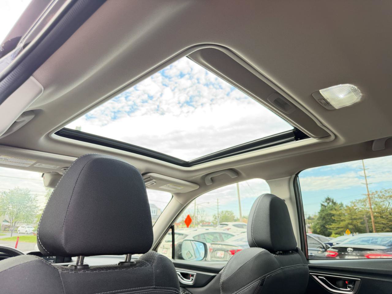 Used 2019 Subaru Forester Premium AWD/4WD image 30