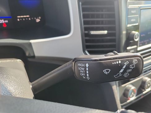 Used 2022 Volkswagen Atlas Cross Sport SE AWD/4WD image 28