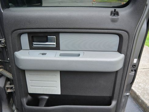 Used 2013 Ford F150 XLT w/ XLT Chrome Pkg RWD image 13