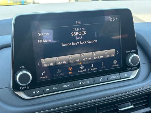 Used 2025 Nissan Rogue SV FWD image 20